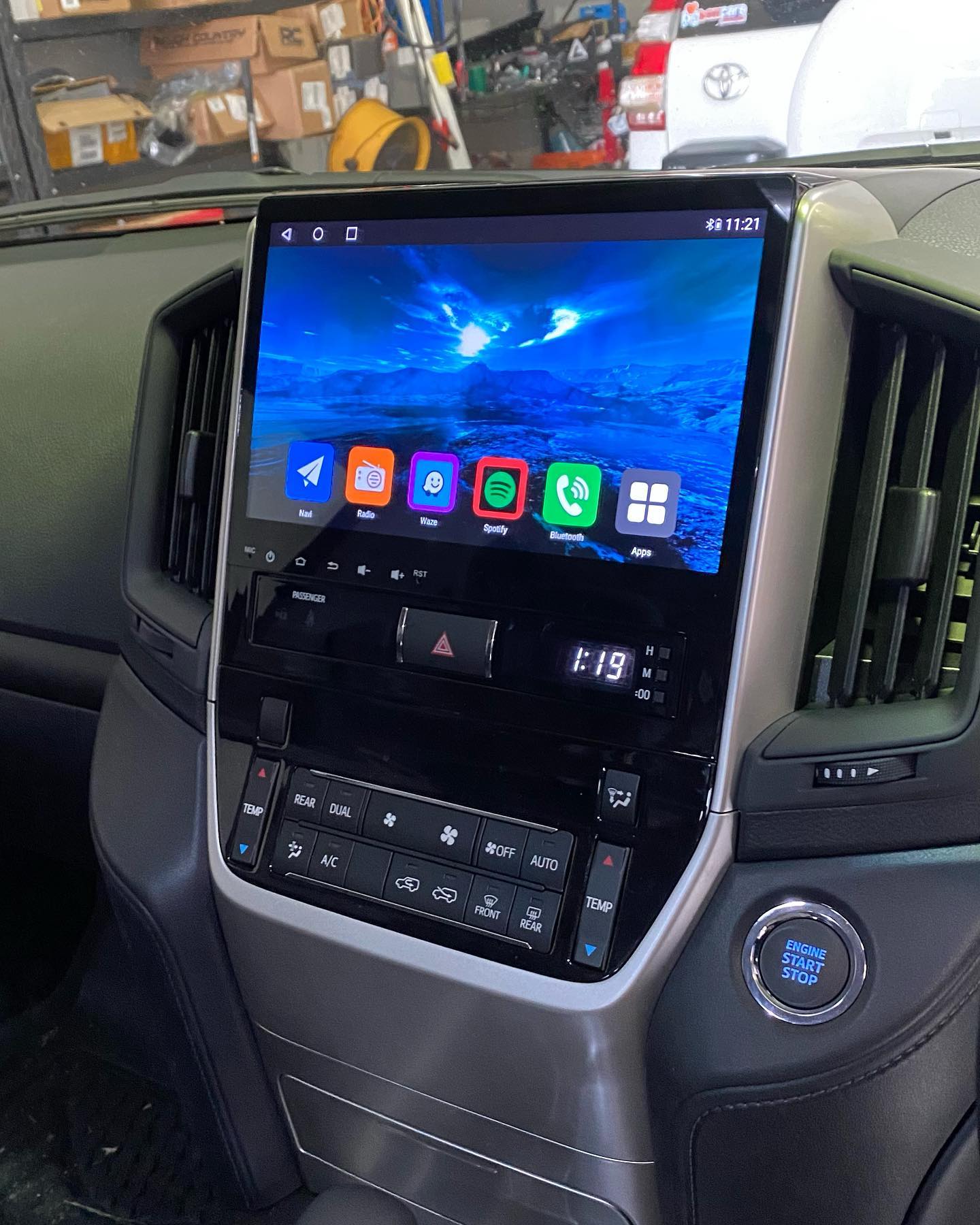10 inch Android Head Unit to suit LandCruiser 200 Series 2016+