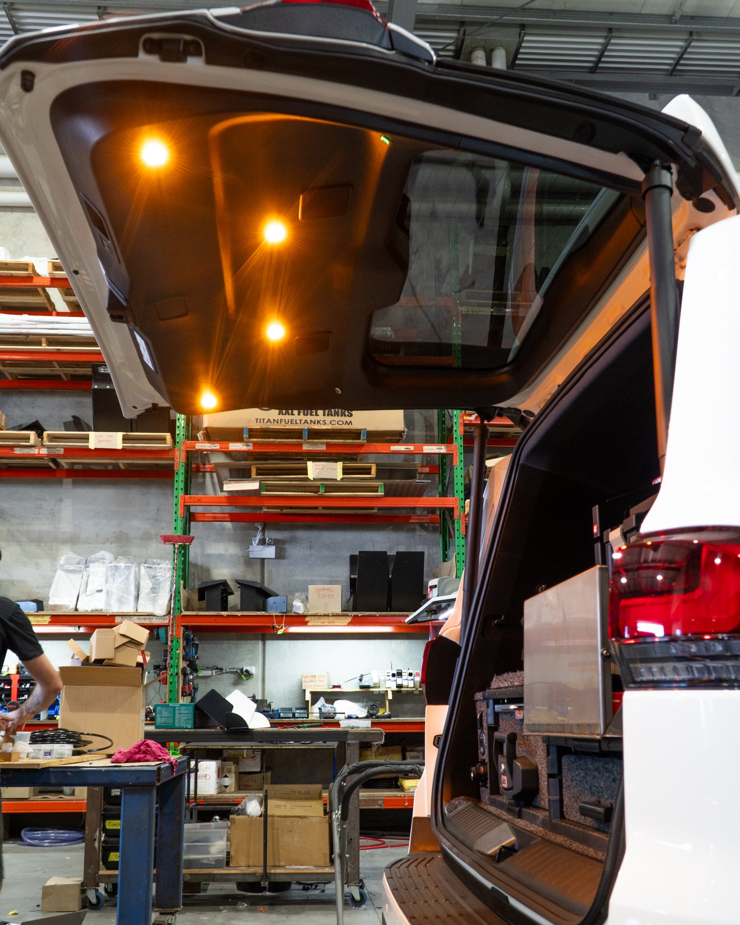 Dual Switch Tailgate Lights White/Amber