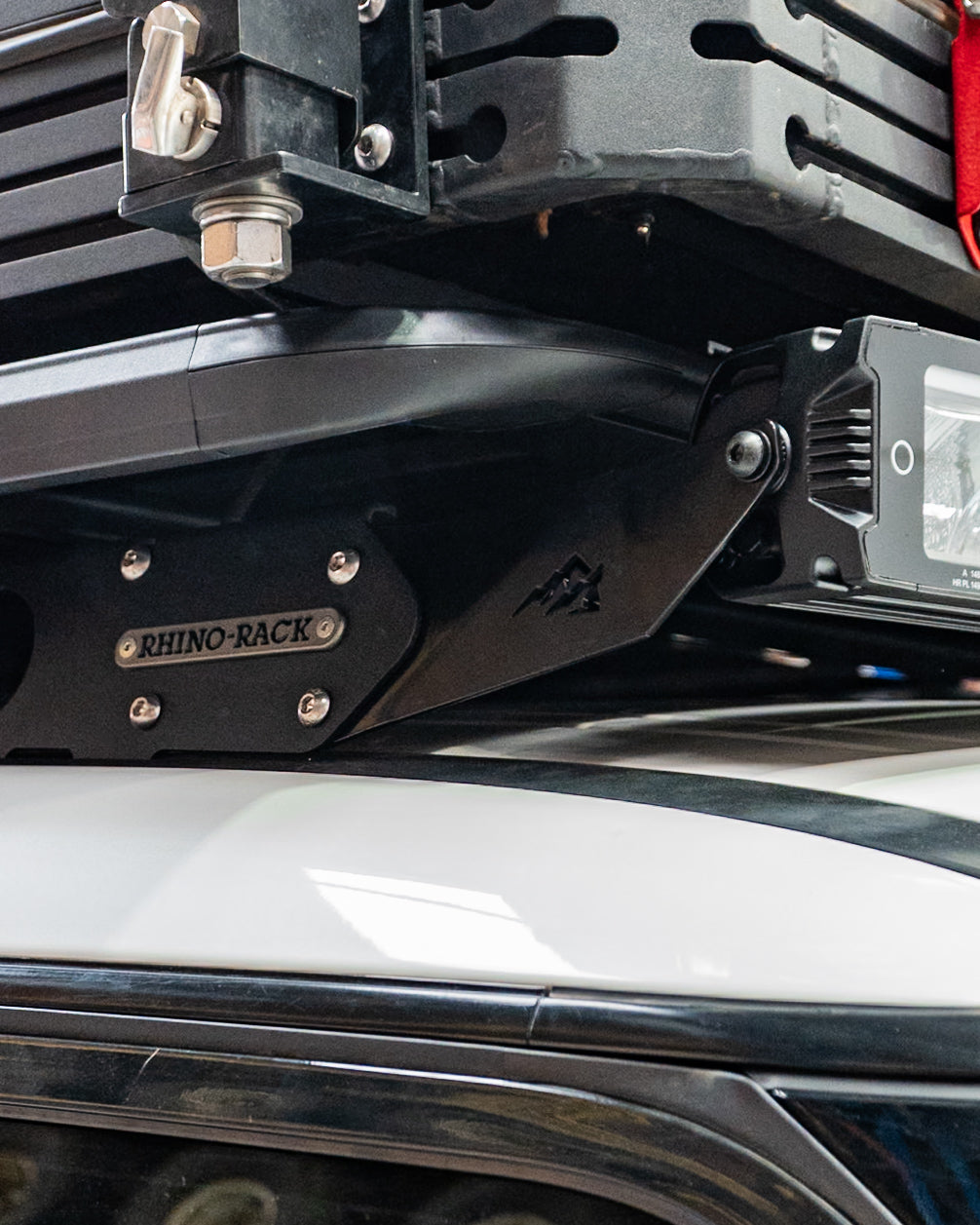 EC Light Bar Bracket to suit Rhino Rack mounting a Stedi STX curved light bar
