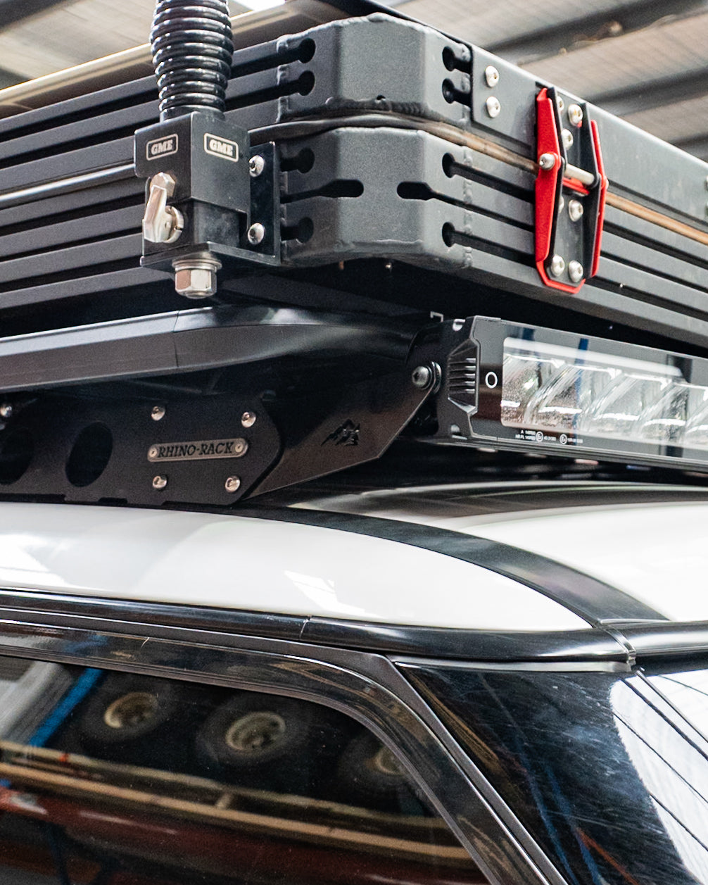 EC Light Bar Bracket to suit Rhino Rack mounting a Stedi STX curved light bar