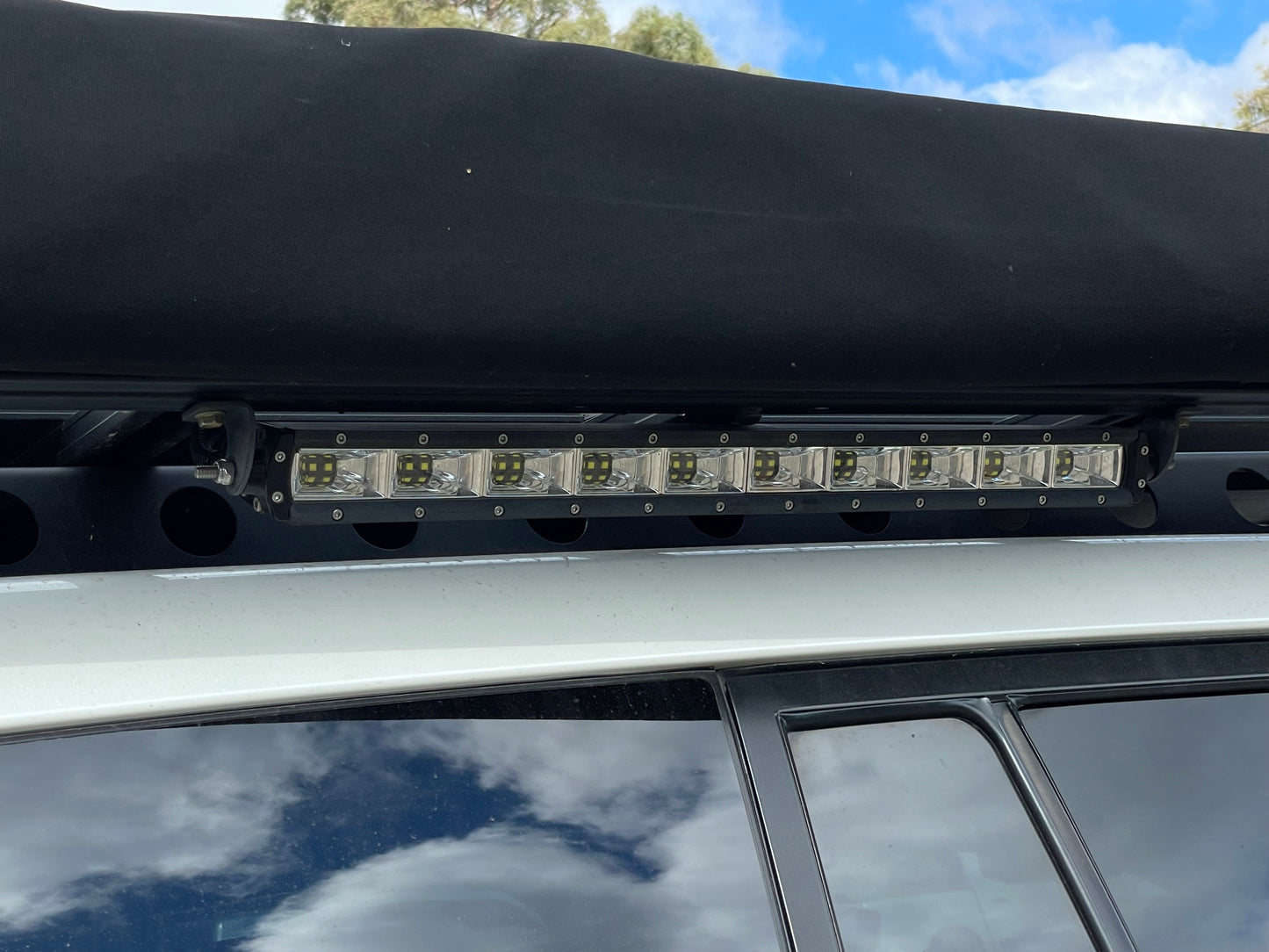 Aurora 20" White Light Bar