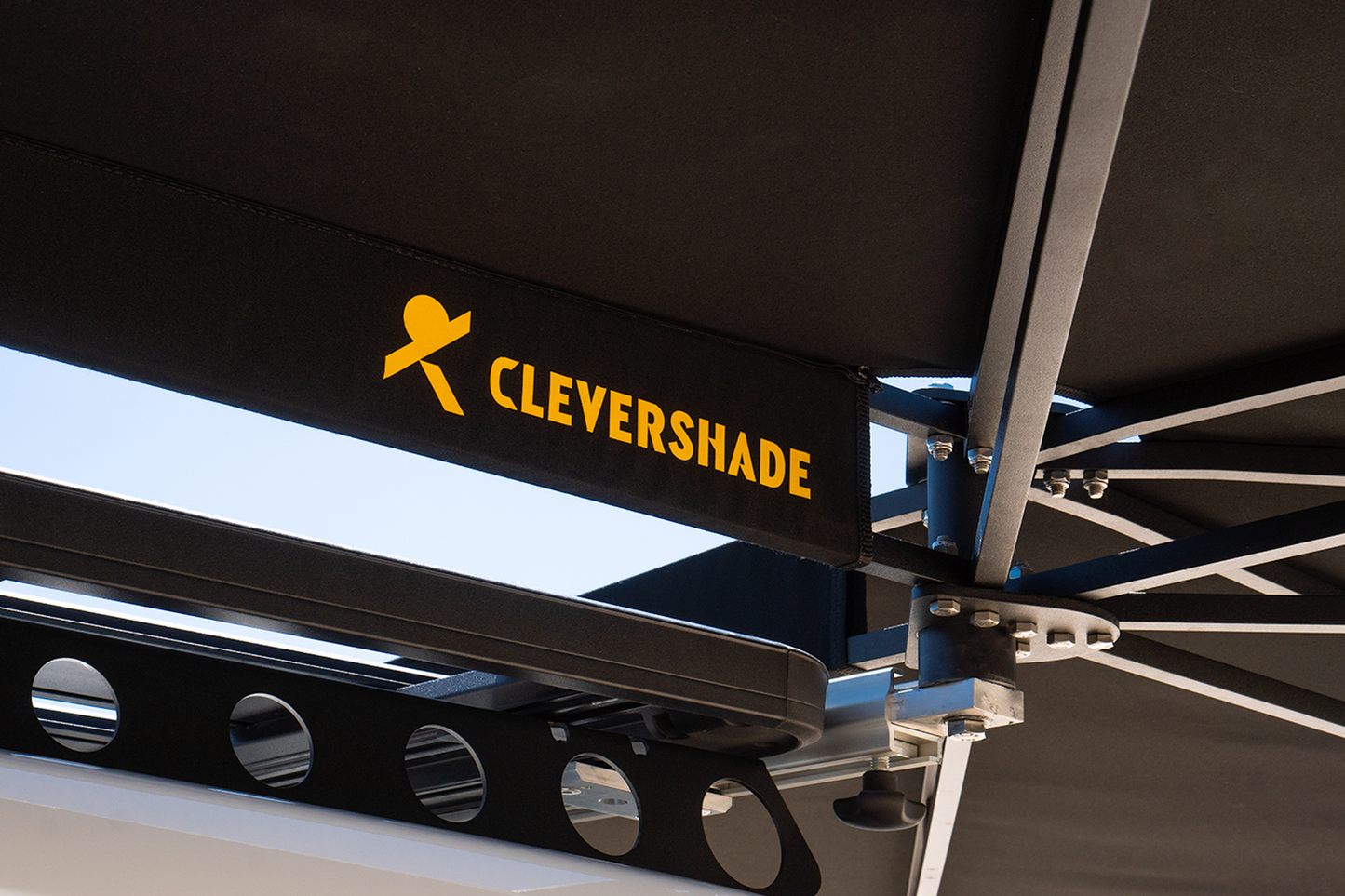 CLEVERSHADE 270 DEGREE ULTRA-LITE AWNING