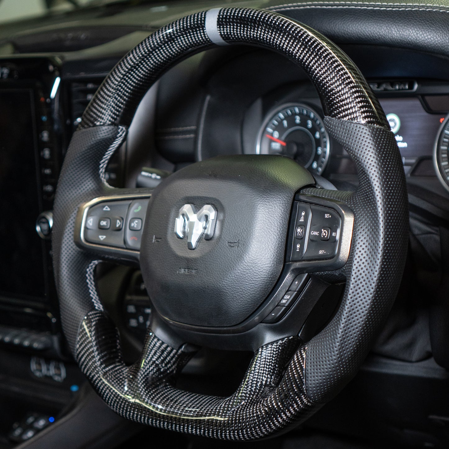 Alpha Series - CARBON STEERING WHEEL TO SUIT RAM DT 1500