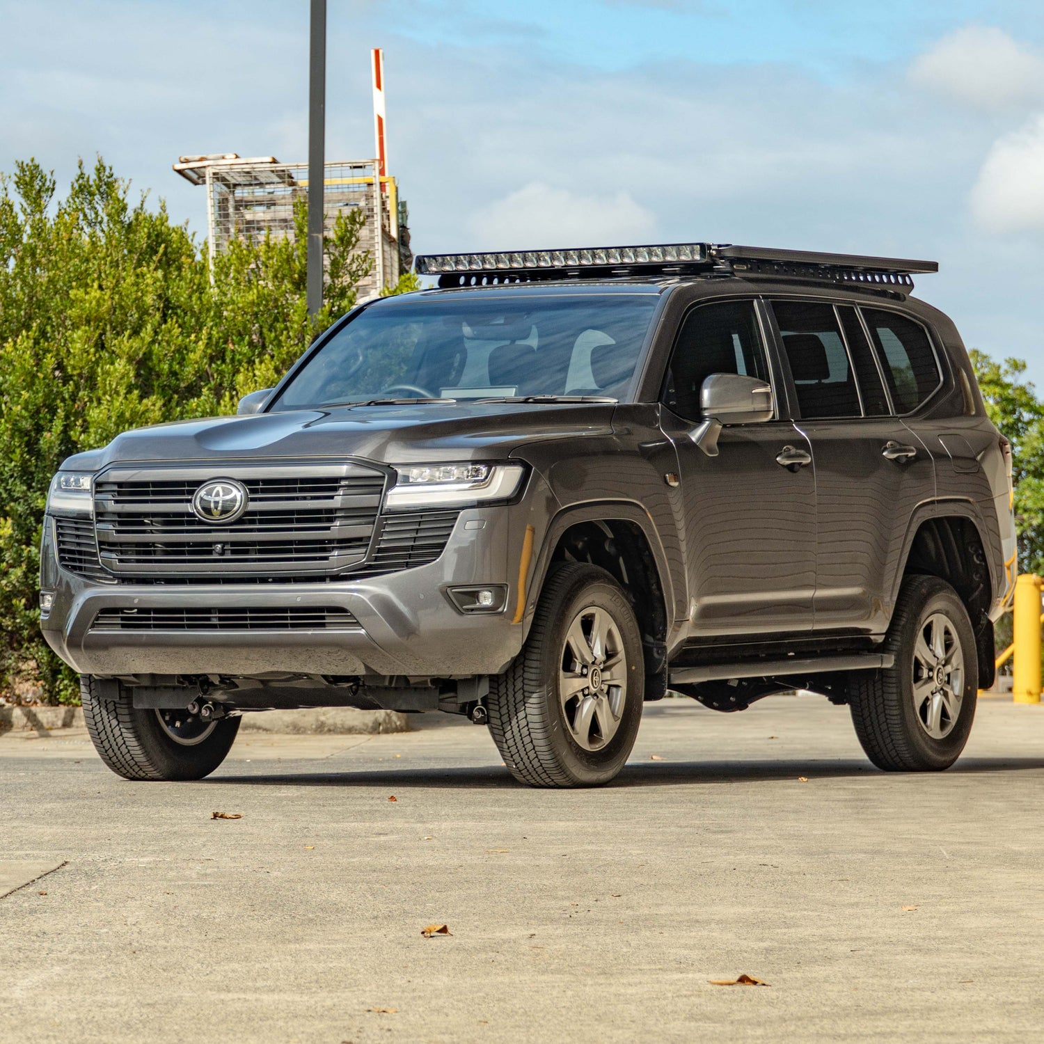 TO SUIT 300 SERIES LANDCRUISER