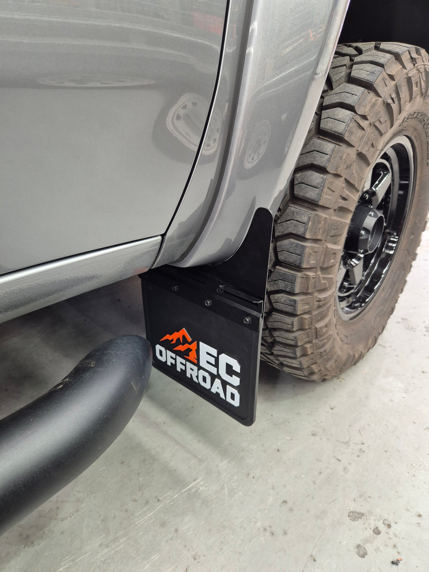 2020+ Chev 2500 Front Flared Mud Flaps