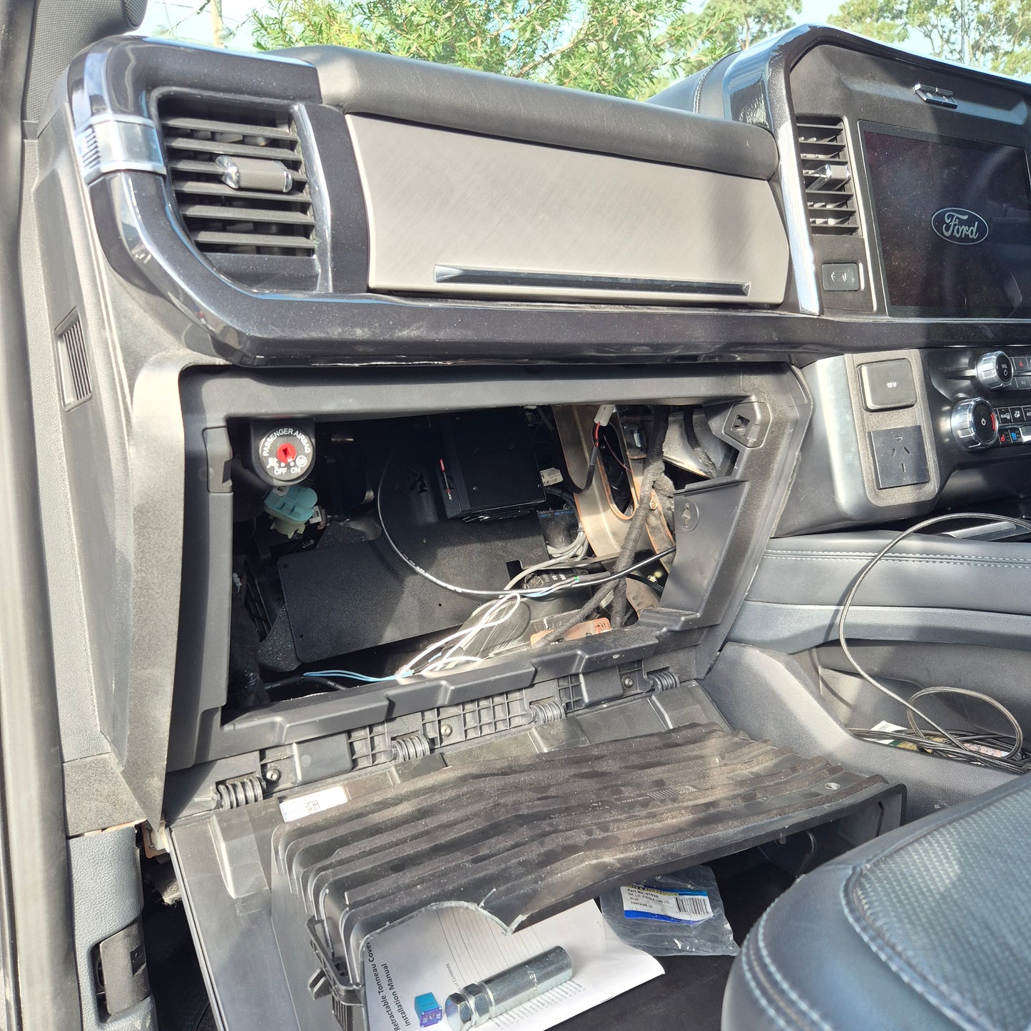 F-350 behind glovebox UHF mount