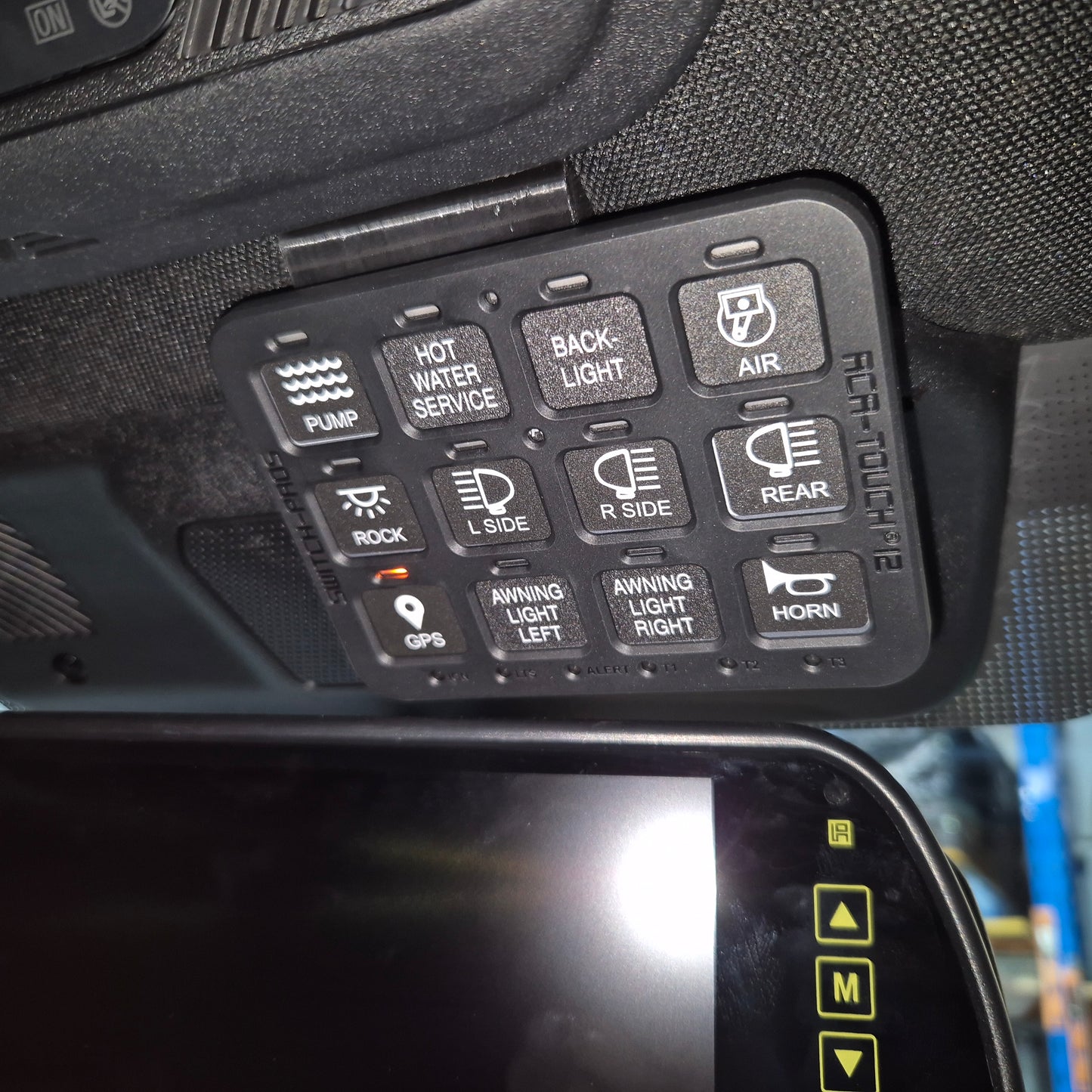 F250/F350/F450/F550 RCR‑Force 12 Over‑Mirror Mount