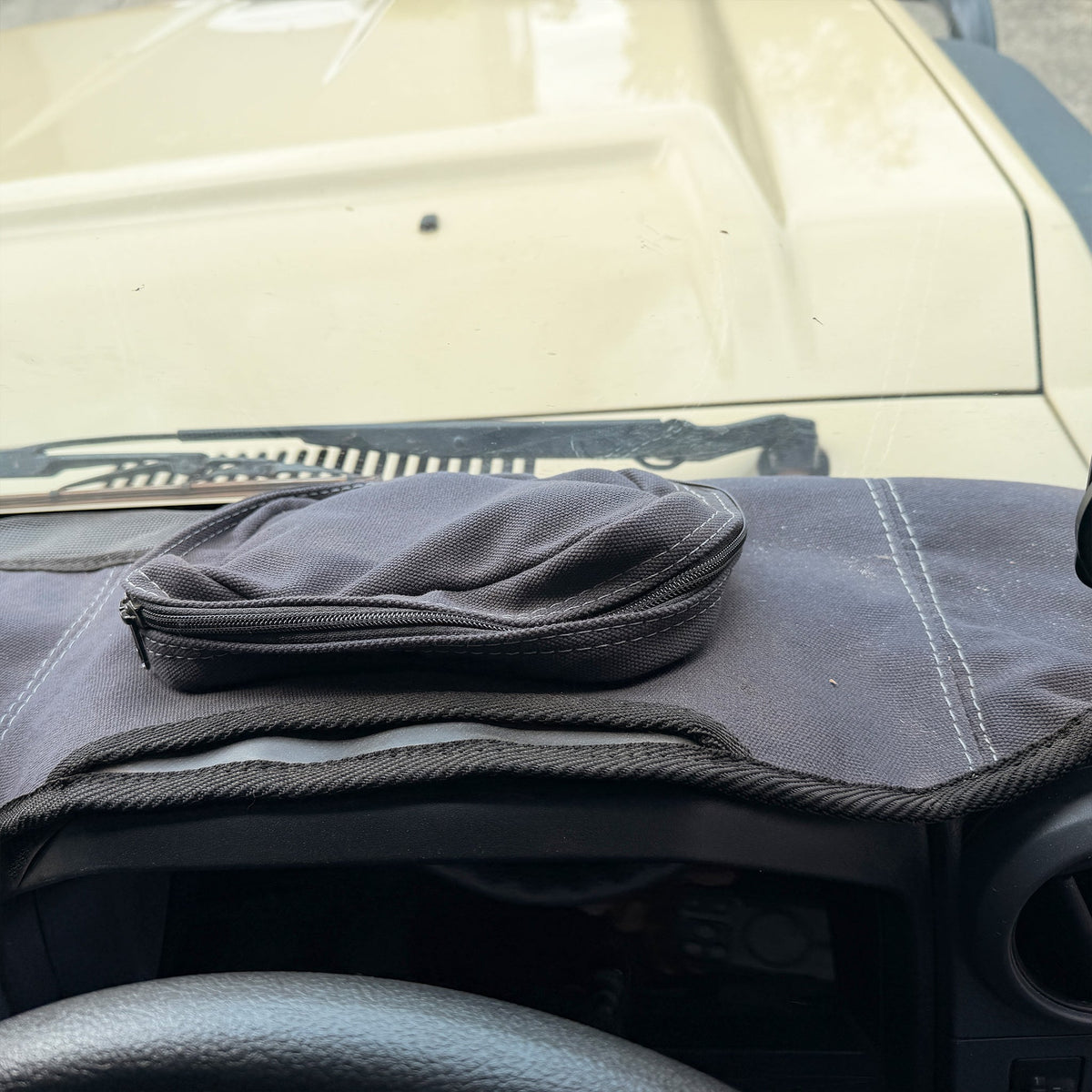 Landcruiser (J70) Series - Dashboard Organiser