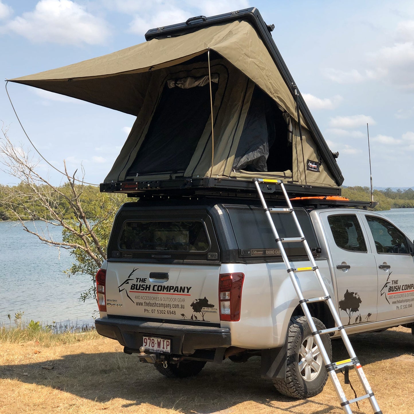 AX27 Clamshell Rooftop Tent