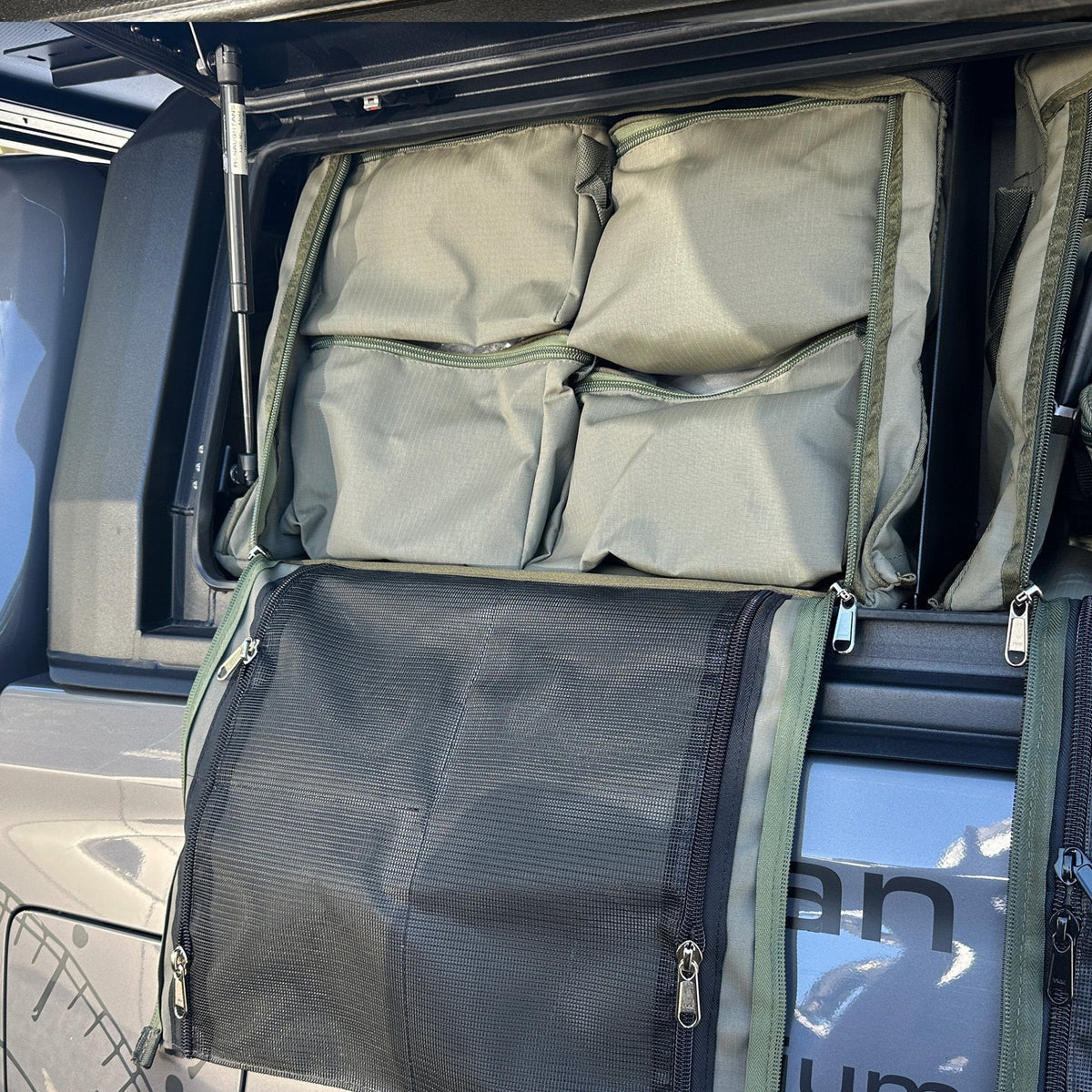 Canopy Shelf Utility Bag