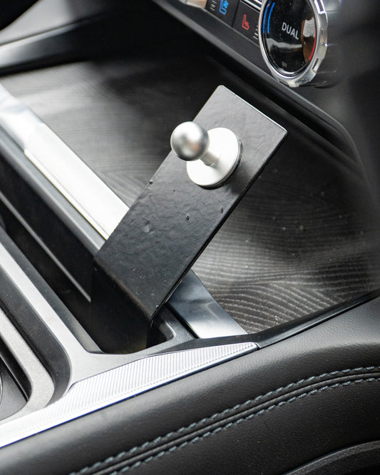 UHF / Phone Charger Mount to suit Ford F250 / F350