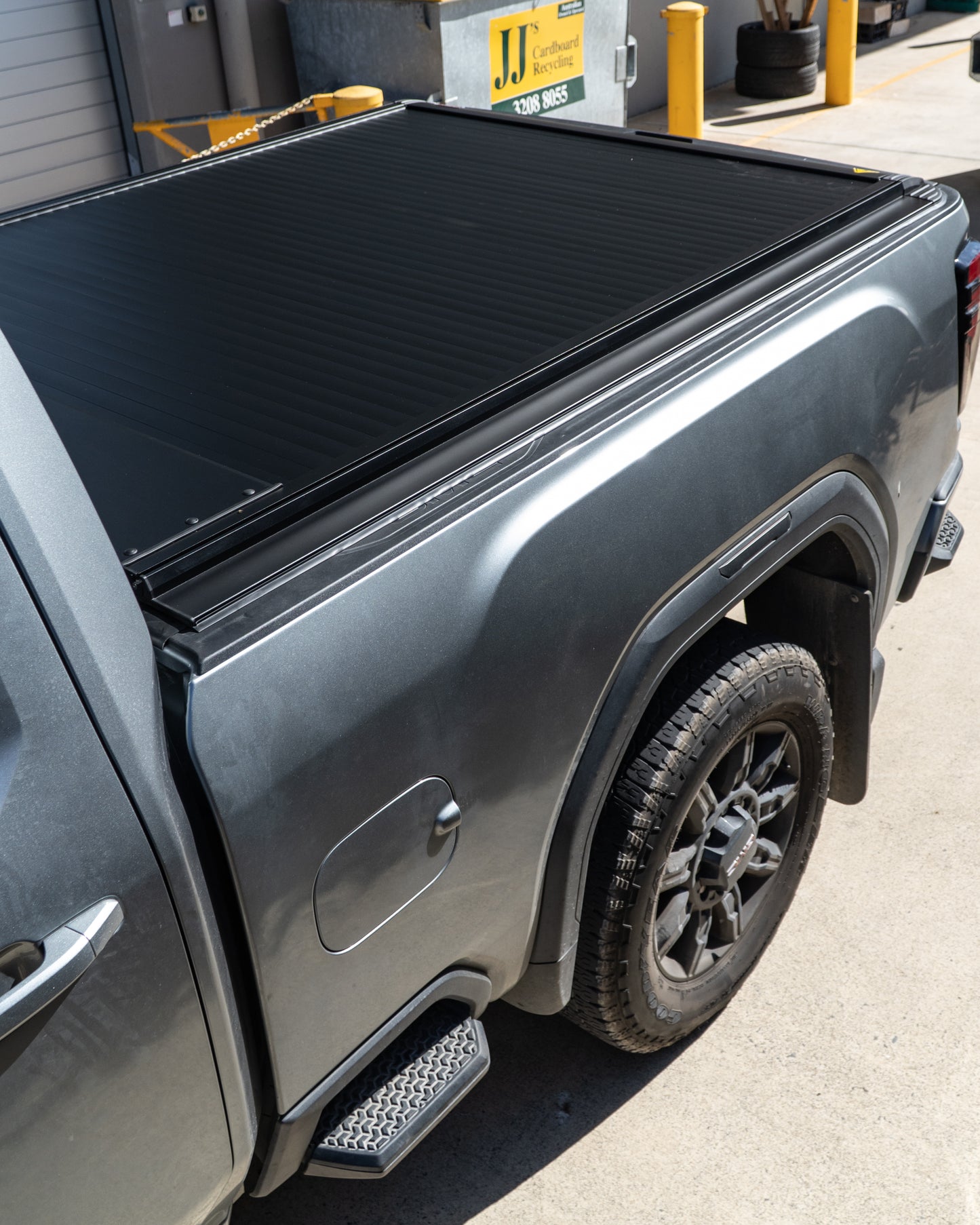 Roller Shutter to suit Chevrolet Silverado 2500 and GMC Trailboss ZR2