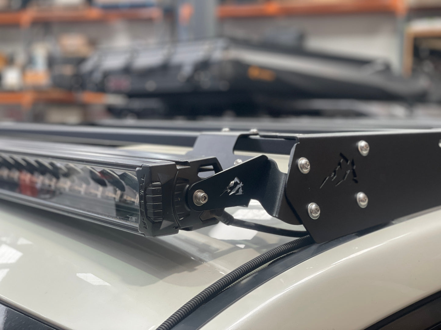 EC Offroad – Universal Lightbar Mount