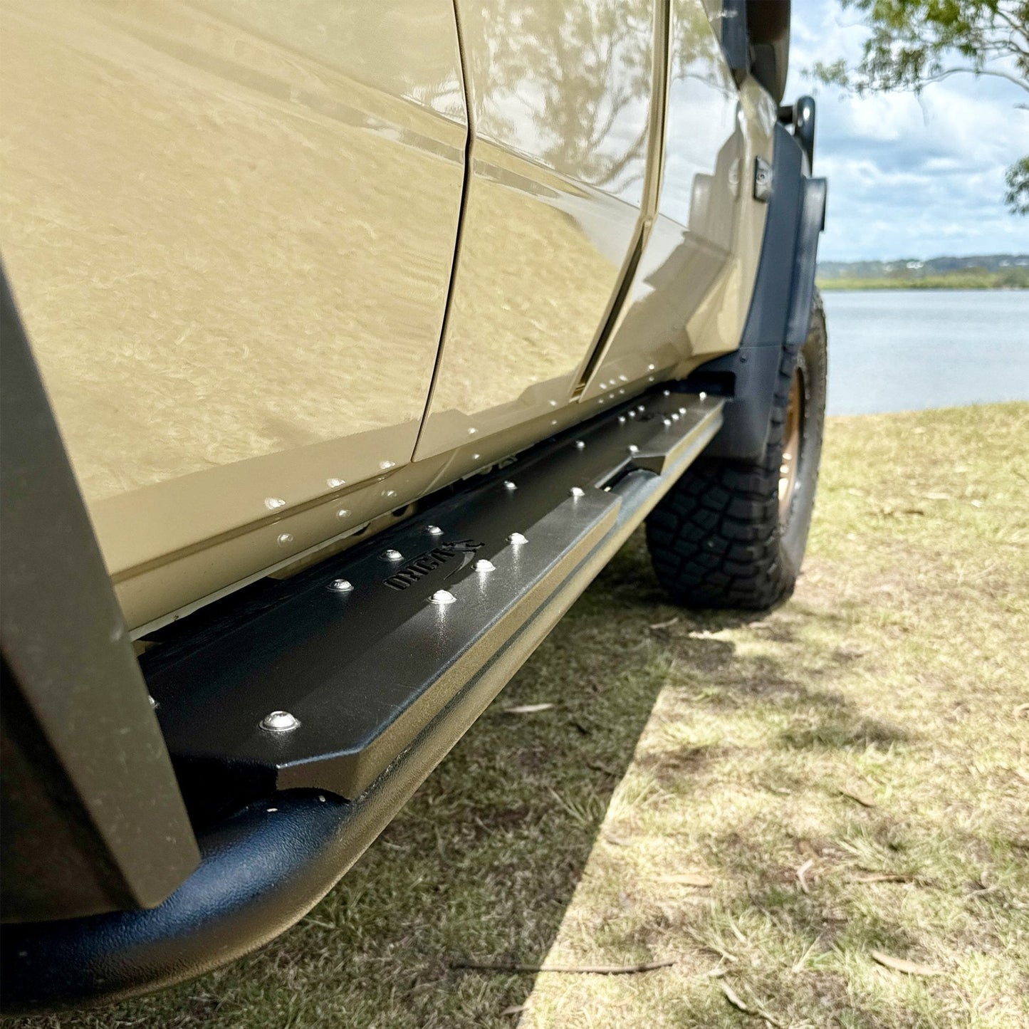 ONCA Landcruiser 70 Series Dual Cab Extreme Rock Sliders