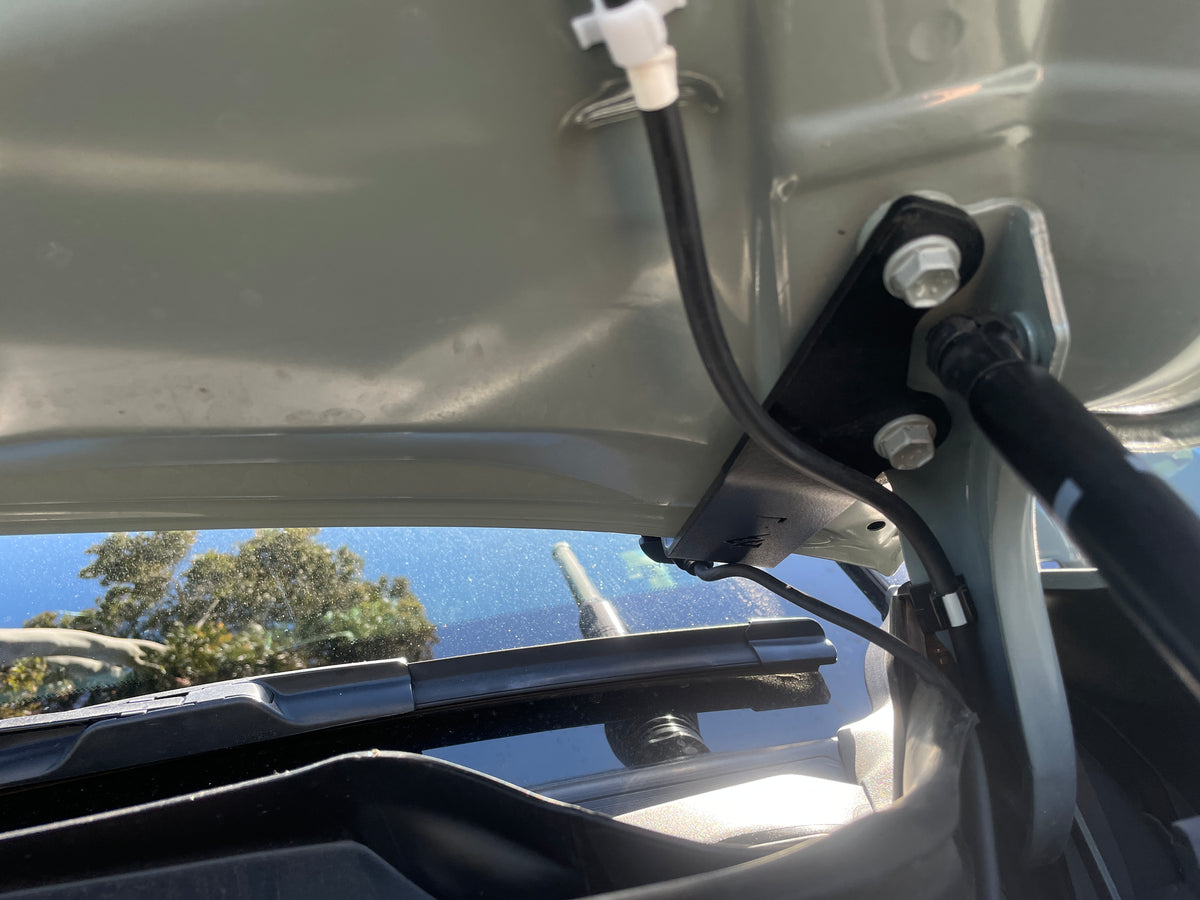 EC Offroad Under Bonnet Aeriel and Ditch Light Bracket to suit Toyota Tundra 2024+