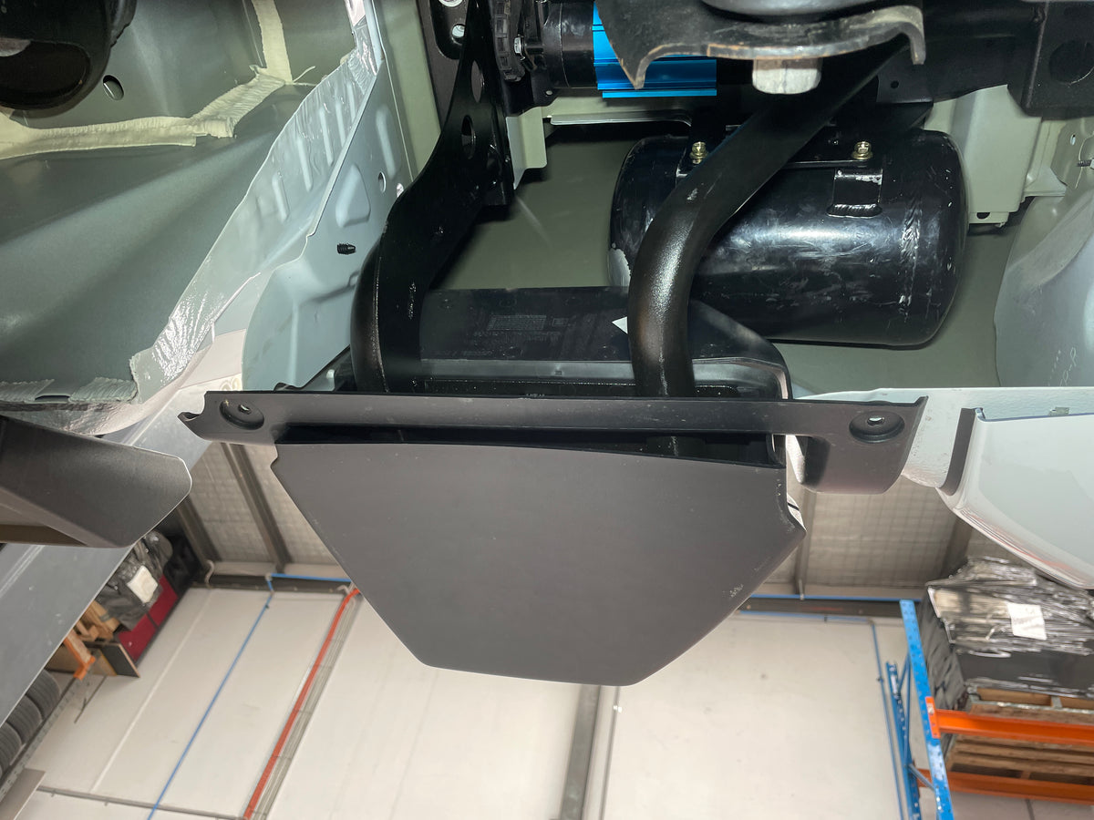 Chevrolet Silverado 2500 Under‑Tub Compressor & Tank Mounting Bracket (2020+) – EC Offroad