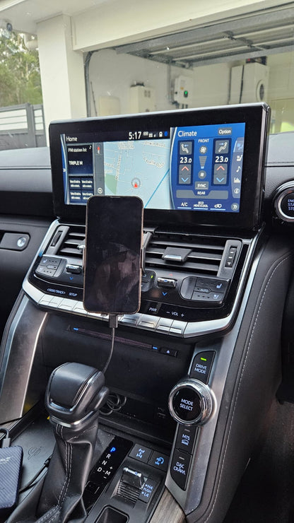 Phone holder mount to suit 300 Series Landcruiser & Charger