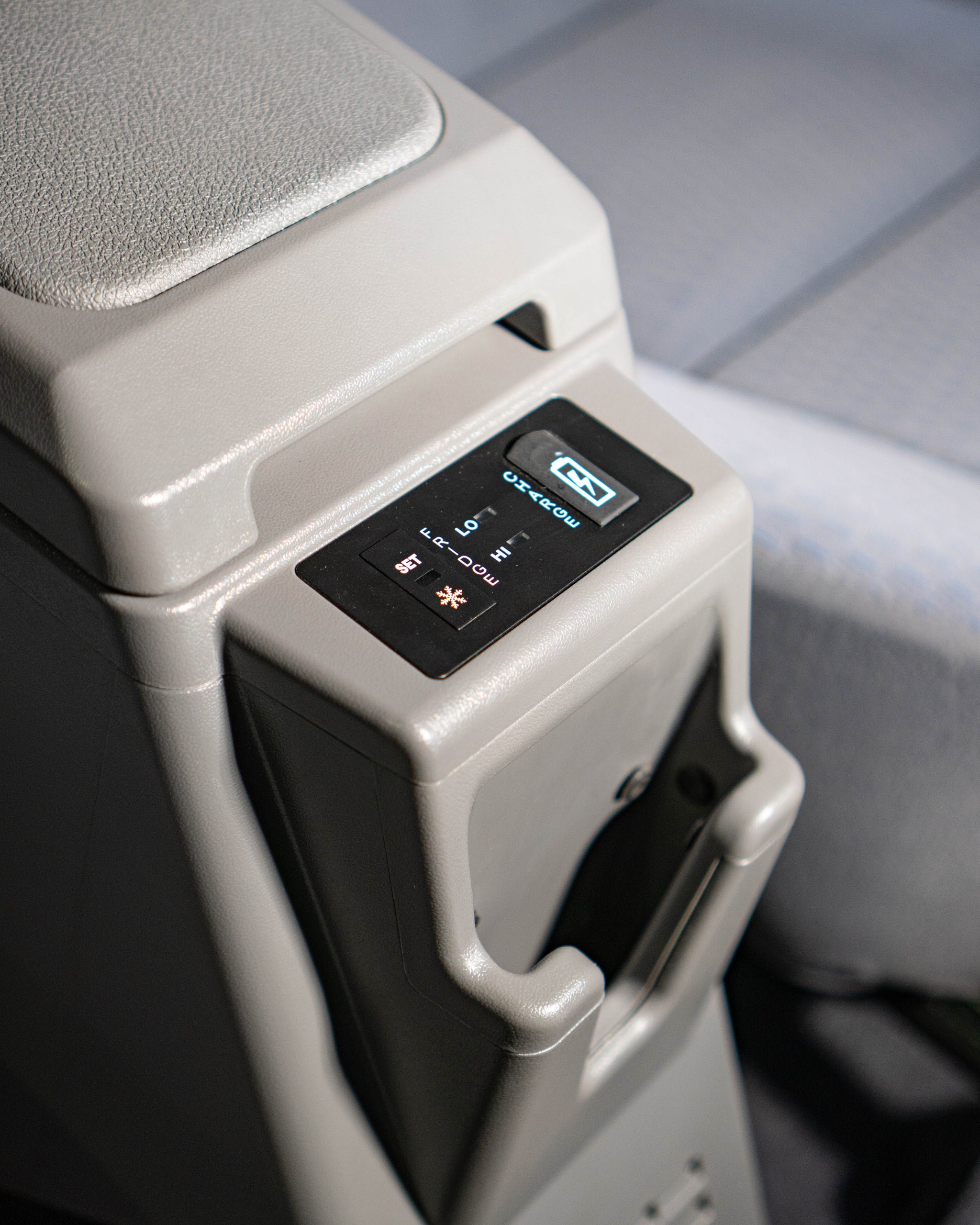 Centre Console Fridge to suit 79 Series Landcruiser EC Offroad