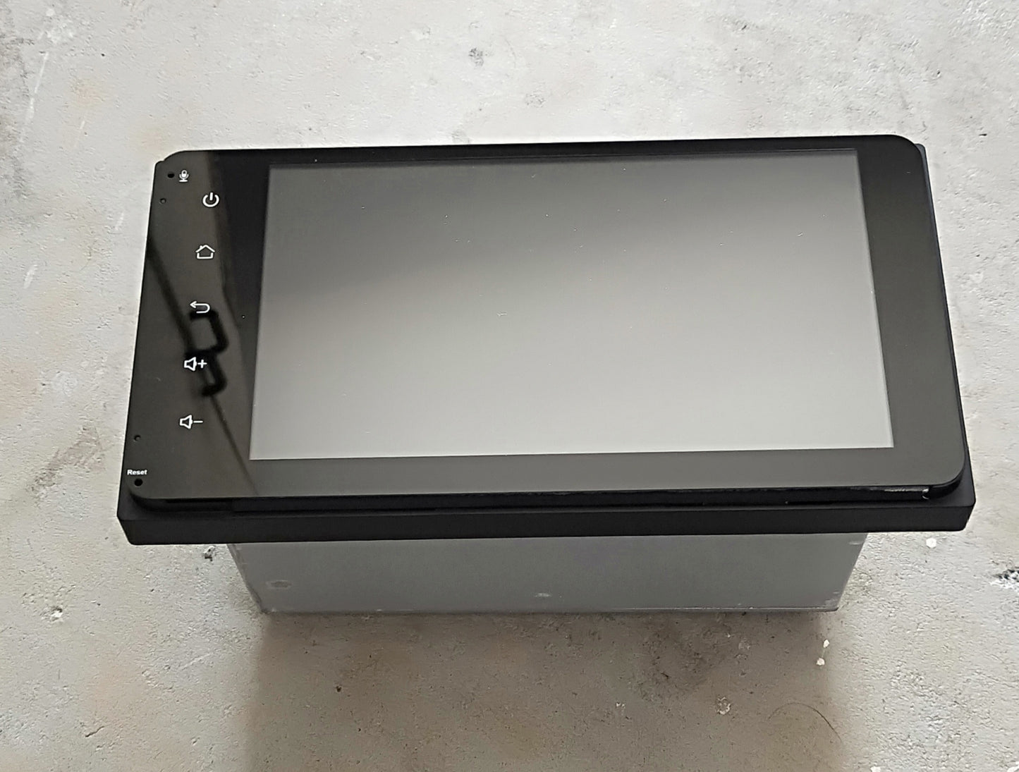 7inch Head unit to suit Hilux / Hiace / 70series etc