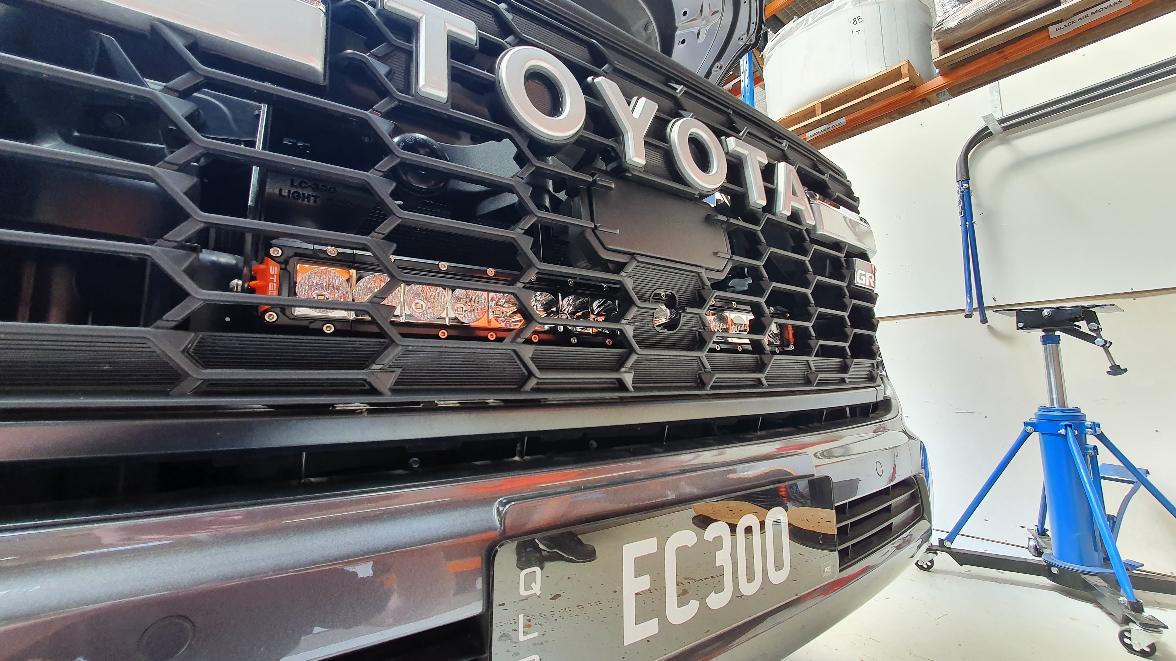 Behind Grill Light Bar Bracket to suit 300 Series Landcruiser EC Offroad