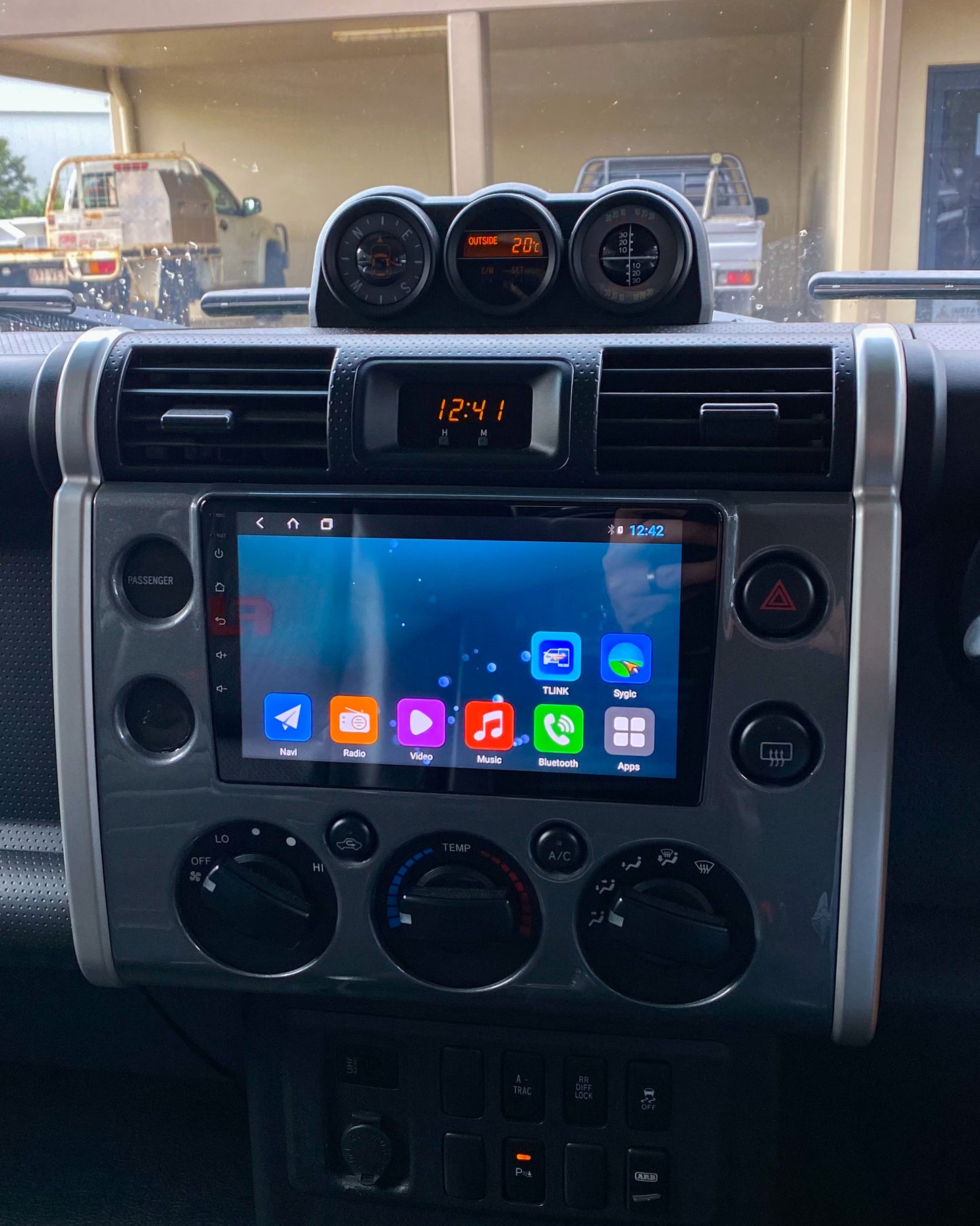 10 Inch Android Headunit to suit Toyota FJ Cruiser
